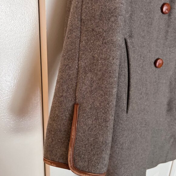 From Paris - French Brand Sessùn Grey Wool Coat with Leather Trim + Buttons - Picture 9 of 9